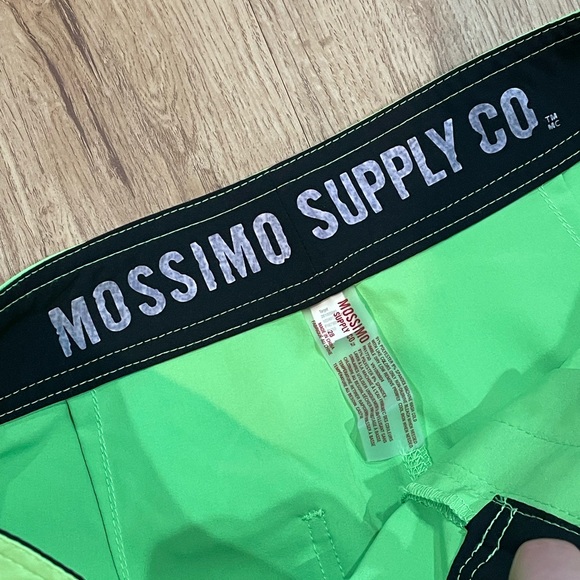 NWOT Mossimo Swim Trunks - Picture 4 of 6